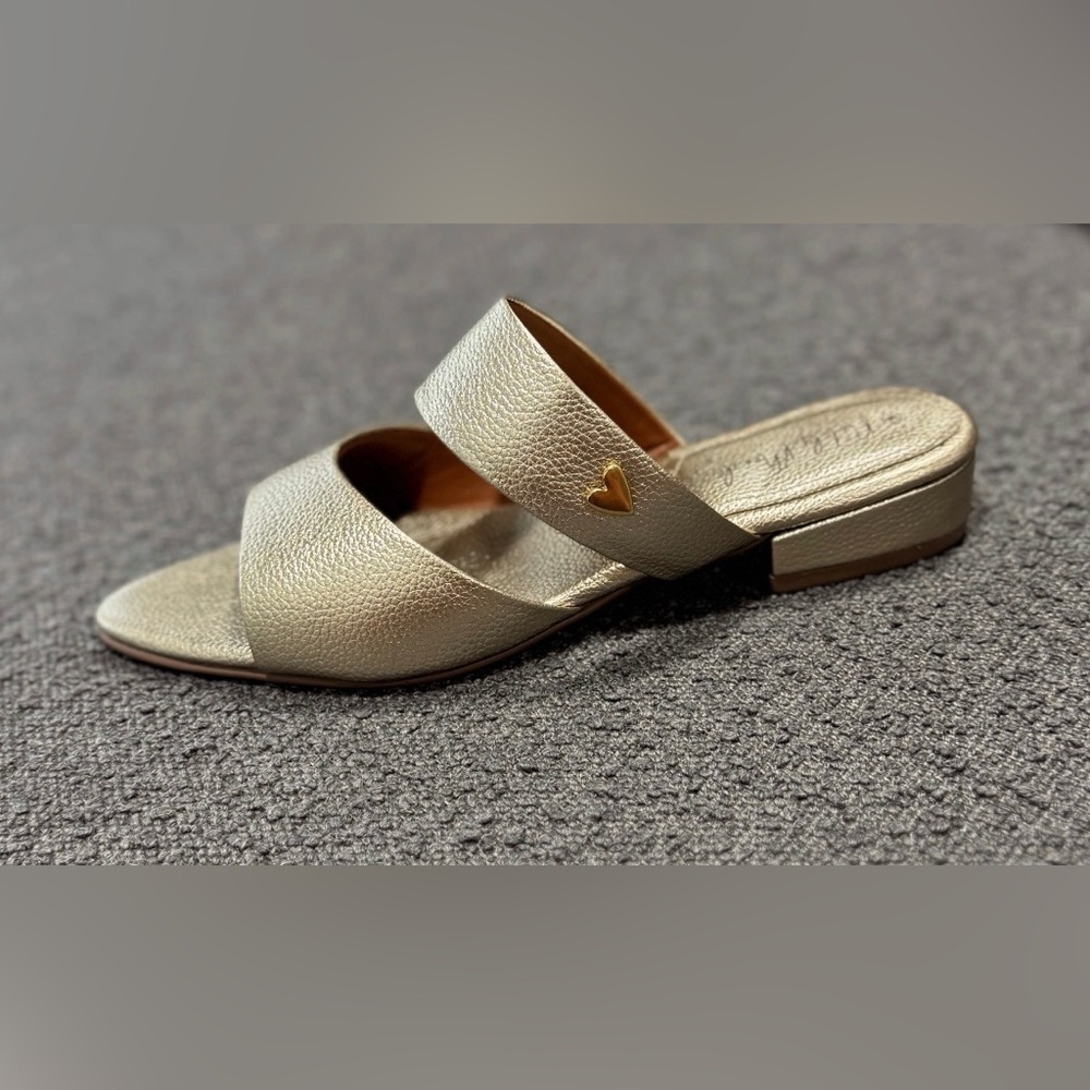 Leather gold sandals